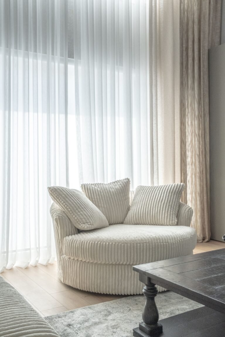 Luxury Curtains & Blinds Expert Installation